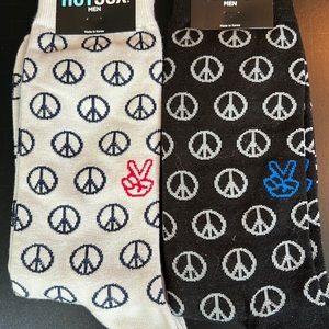 HOTSOX peace signs-NWT-2 colors available